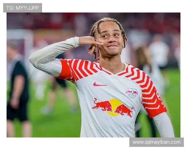 哈维西蒙斯的崛起之路:从青训新星到足坛瞩目焦点的精彩历程